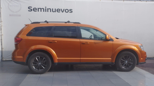 Dodge Journey 2.4 Sxt 5 Pasajeros Plus Mt