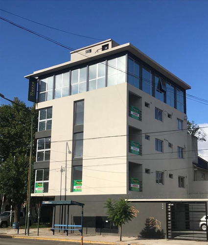 Imagen 2 de 13 de A Estrenar!! Semipiso Con Balcon De 55 M2