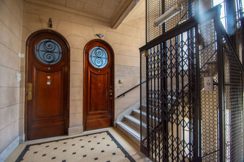 Depto 5 Amb. En Venta En Balvanera C/terraza