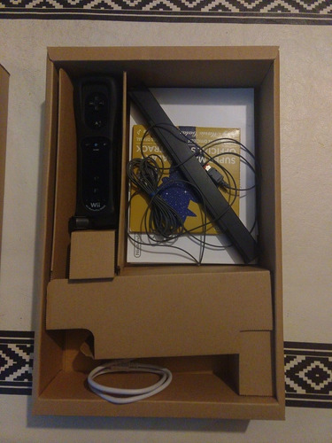 Wii En Caja Con Control, Joystick, Juego Y Respectivos Cable