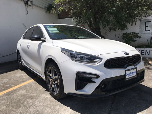 Imagen 1 de 15 de Kia Forte 2021 2.0 Hb 5 P Gt Line At