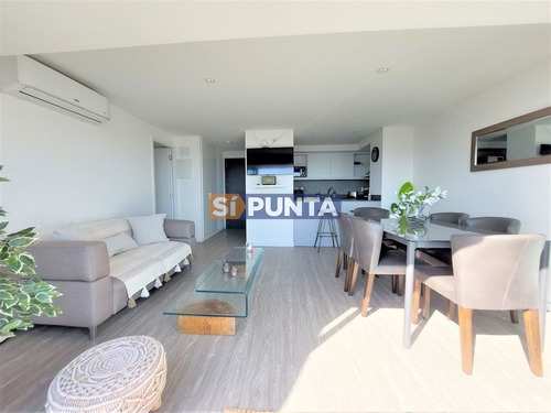 Imagen 2 de 17 de Amplio Apartamento En Piso Alto, Con Excelente Vista Al Mar.