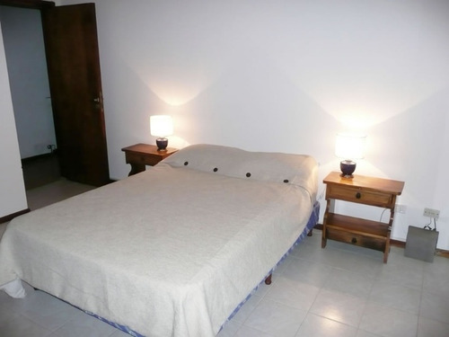 Importe Chalet En Esquina Con Vista Al Mar. Zona Centro Gran Parque 2 Cocheras