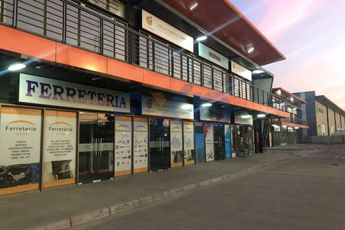 Amplio Local Comercial En Nuevo Strip Center De Lampa