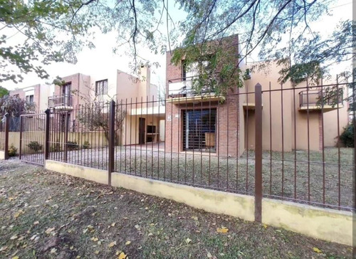 Oportunidad! Hermosa Casa Esquina Atlantida 4 Dorm Y 3 Baños!