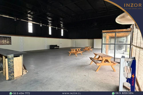 Gran Local Comercial En Arriendo