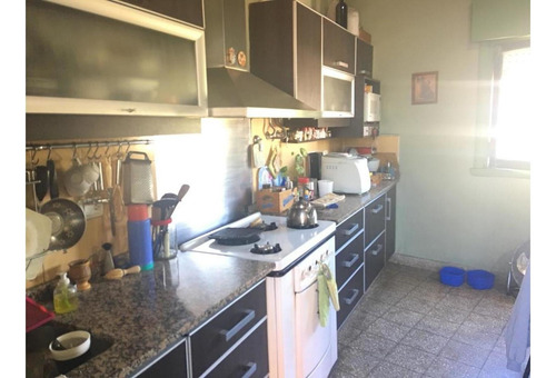 Piso Único 3 Ambientes Con Patio Y Terraza Propia