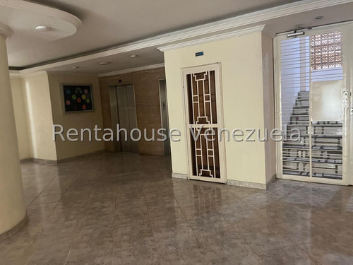 En Venta Apartamento En San Jacinto Concepto Moderno 2 Estacionamientos Maletero Planta Electrica Pozo Agua Estef 25-6255