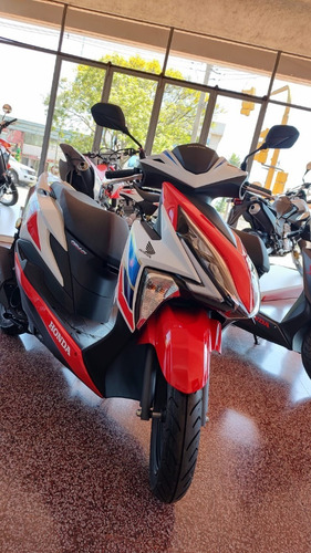 Imagen 7 de 9 de Honda Elite 125 Tricolor