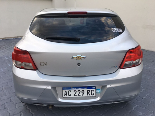 Imagen 5 de 9 de Chevrolet Onix Joy Ls + 2017 Gnc