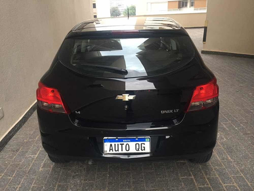 Imagem 8 de 15 de Chevrolet Onix 2014 1.4 Lt Aut. 5p