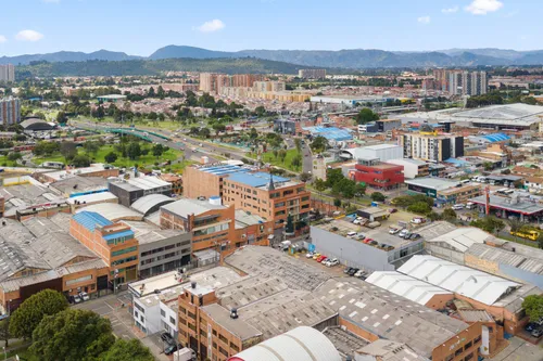Edificio En Venta En El Toberín. Cod V51400