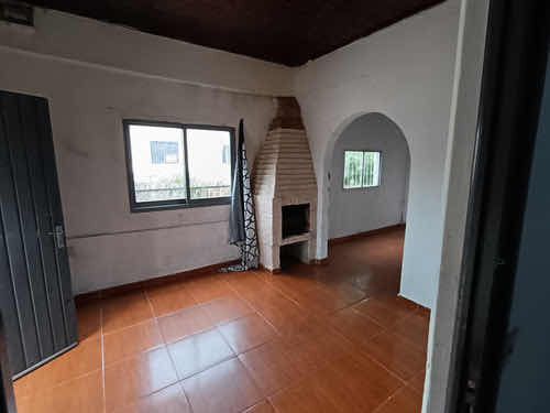 Venta - Excelente Casa En Sayago 2 Dormitorios Y Garage