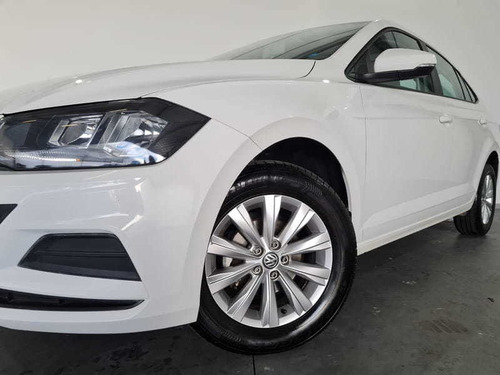 Imagem 2 de 10 de Volkswagen Virtus 1.6 Total Flex Manual 2020