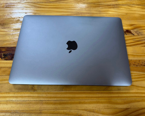 Macbook Pro M2 (2022) 13.6 8gb 256gb Cinza-espacial Cinza (Usado)