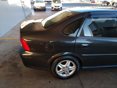 Chevrolet Vectra 2.2 Expression 4p 2002