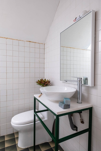 Imagen 22 de 27 de Exquisita Y Remodelada En Pasaje Cerrado (casa La Aurora)
