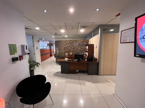 Oficina Amoblada 358 M2 Útiles, 4 Estac. Y Bodega, Providenc