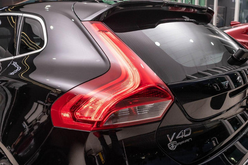 Volvo V40 T5 Rdesign
