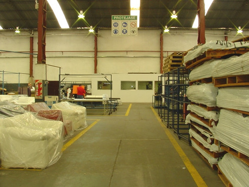 Galpon En Venta De 13.500 M2 Totales De Los Cuales 7.120 M2 Son Cubiertos - Parque Industrial De Lanus