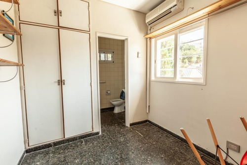 Venta Dto Penthouse 5 Amb, Balcón Terraza, Cochera, Jardines. Permuta Zona Cercana. Belgrano