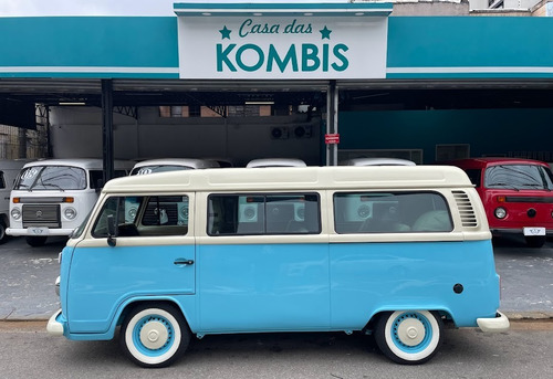 Volkswagen Kombi 1.4 Standard Total Flex 3p