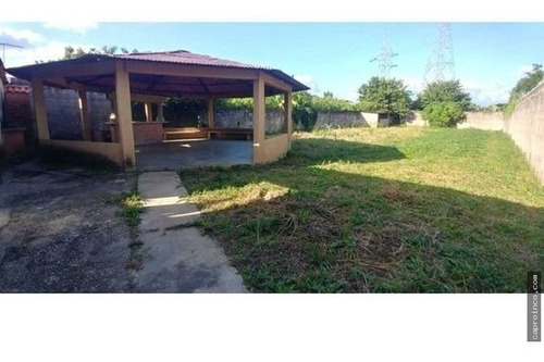 Imagen 6 de 9 de Niurka Paraguán Vende Excelente Casa En El Molino (antes De Safari)