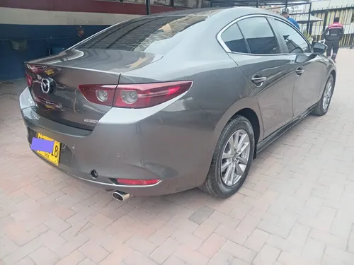 Mazda 3 2.0 Touring