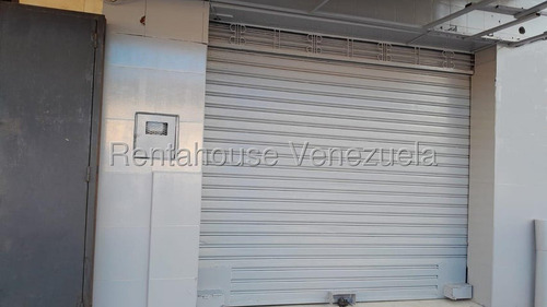 Local Comercial En Alquiler Al Centro, Carlina M. Alquila