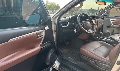 Toyota Fortuner Sw4 2.4 4x2 At Diesel