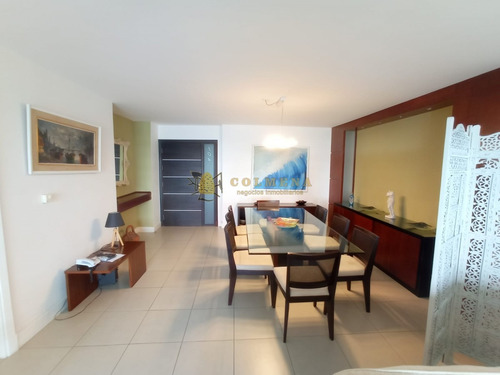 Apartamento En Brava, 3 Dormitorios *- Ref: 4162