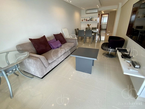 Imagen 5 de 30 de Venta De Apartamento De 2 Dormitorios En Edificio Miami Boulevard Punta Del Este