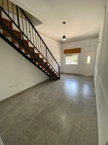 Imagen 5 de 19 de Excelente Duplex De 3 Ambientes. Reciclado A Nuevo