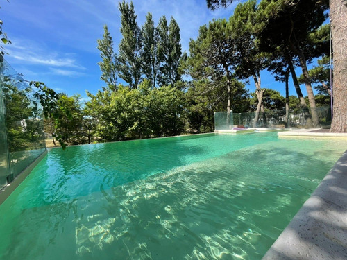 Imagen 2 de 30 de Casa Amplia Pinamar P/12 Personas Con Pileta Climatizada.