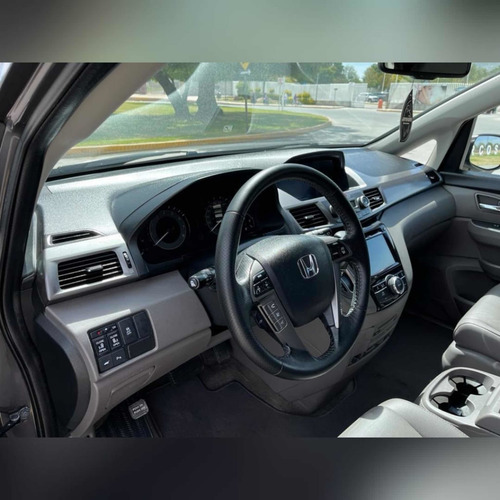 Imagen 10 de 15 de Honda Odyssey 2015 3.5 Exl V6 At