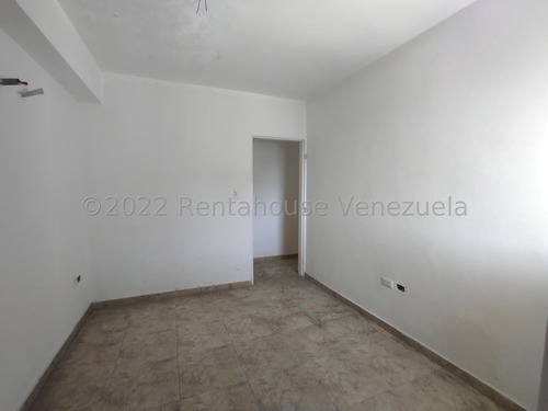 Imagen 8 de 10 de Apartamento En Venta, Ubicado En La Urb. La Esperanza, Maracay 22-20448