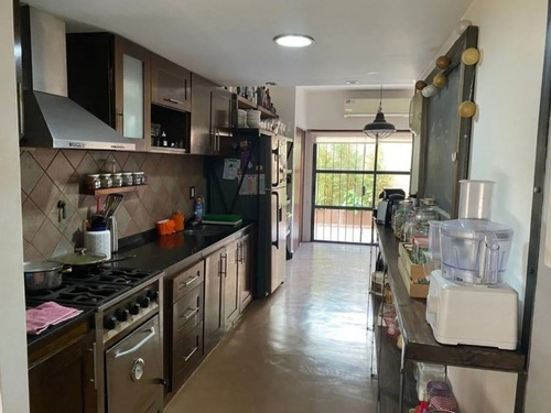 Imagen 3 de 11 de Casa En Venta En Villa Luzuriaga