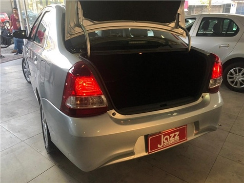 Toyota Etios 1.5 X Plus Sedan 16v Flex 4p Manual
