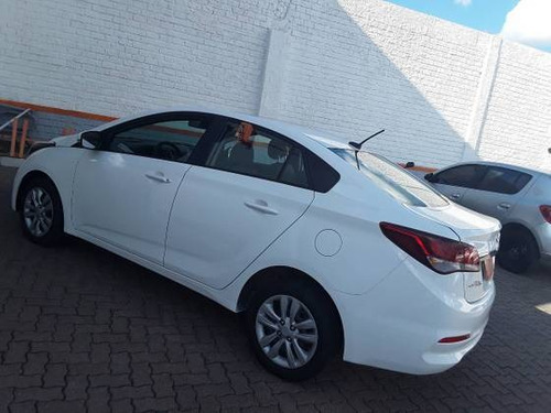 Hyundai Hb20s 1.6 Comfort Plus 16v Flex 4p Automático