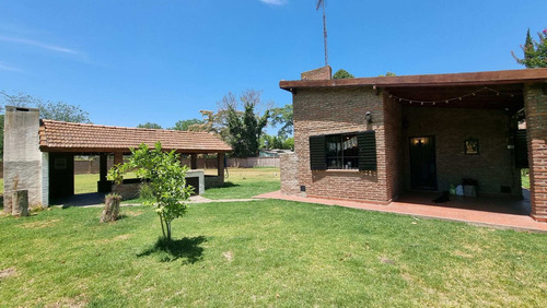Imagen 29 de 30 de Casa Quinta En Venta En Moreno Con Pileta Y Jardin