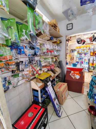 Sobrado Com 1 Casa E Ponto De Comércio Funcionando
