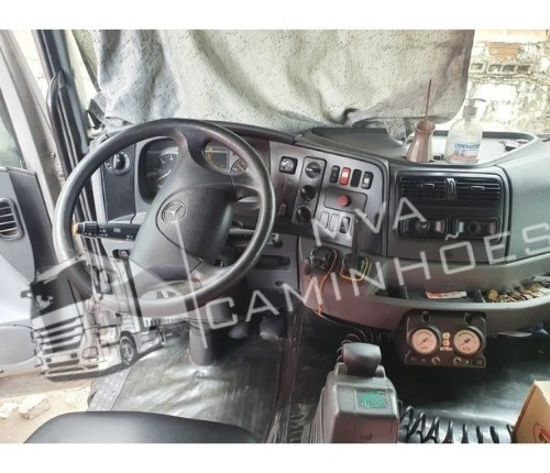 Imagem 7 de 14 de Caminhão Mercedes 2040 - 4x2 T