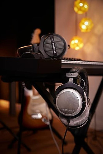 Auriculares De Estudio Supraaurales Beyerdynamic Dt 880 Pro