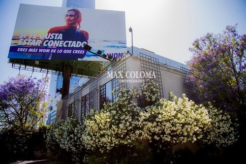 Local Comercial En Nueva Los Leones Esq. Andrés Bello