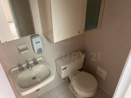Imagen 9 de 12 de Venta Consultorio Medicentro Chico