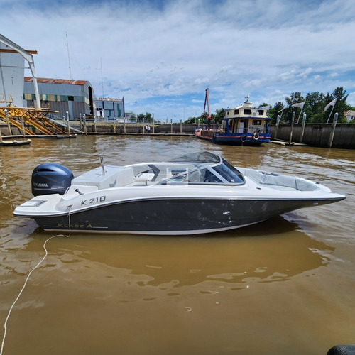 Imagen 1 de 25 de Klase A K210 Yamaha 150 Hp 4t Nueva Permuto No Canestrari