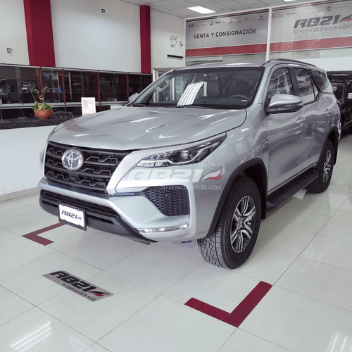 Toyota Fortuner Sr5