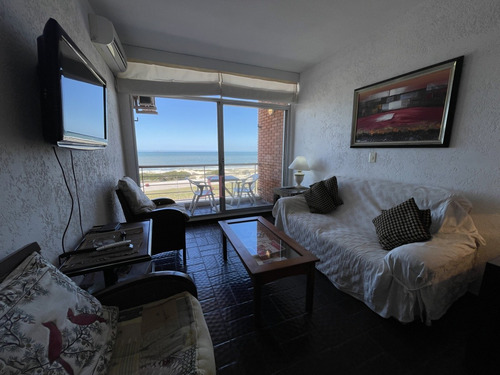 Frente Al Mar Con Excelente Vista, Terraza Y Garage