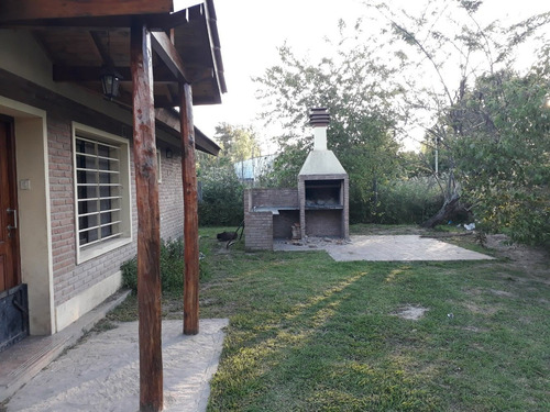 Imagen 8 de 14 de Complejo De 8 Cabañas A Metros Del Río Luján Y Del Aca Delta