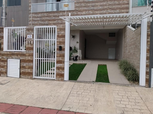 Imagem 2 de 25 de Casa Para Venda No Bairro Ariribá Em Balneário Camboriú, 4 Quartos Sendo 2 Suítes, 2 Vagas, - Ml_756